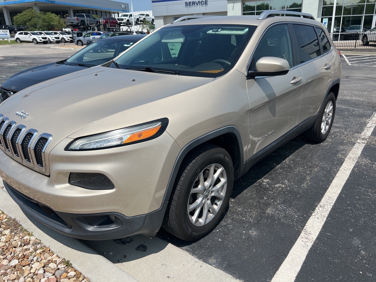 Used 2014 Jeep Cherokee Latitude with VIN 1C4PJMCS5EW248149 for sale in Kansas City