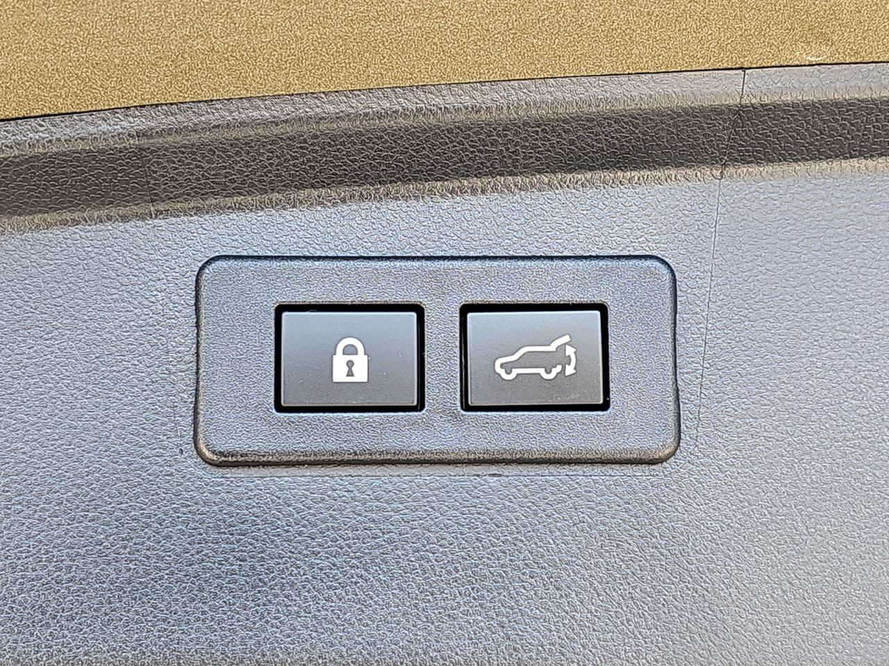 Certified Used 2025 Autumn Green Metallic Subaru Premium image 13