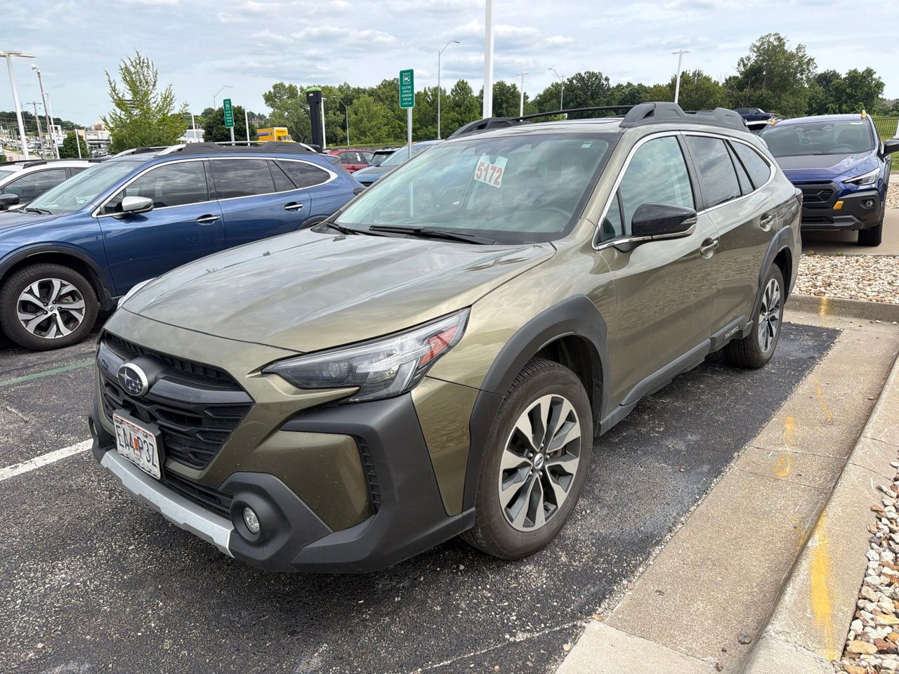 Used 2024 Subaru Outback Limited with VIN 4S4BTANC7R3107577 for sale in Kansas City