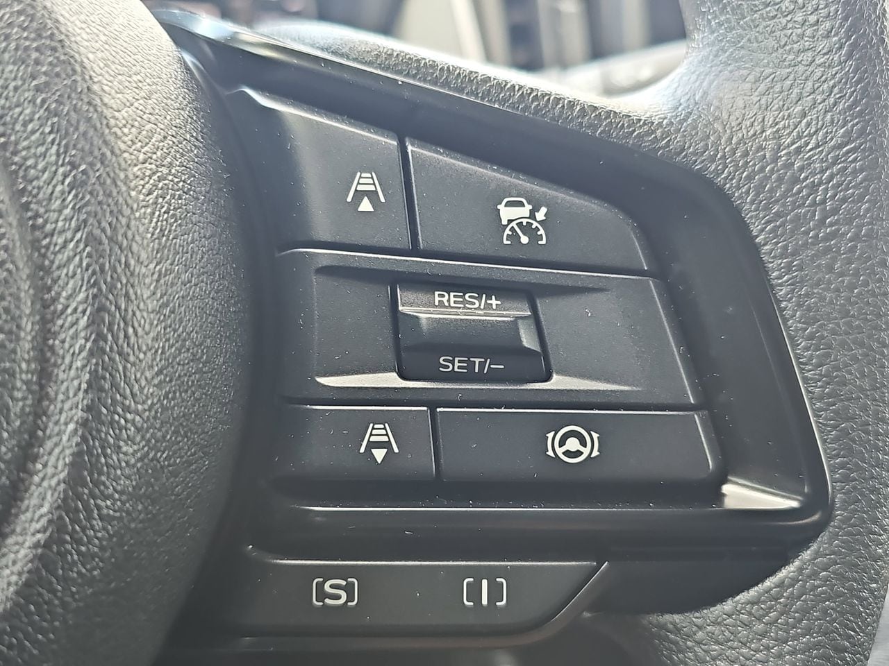 Certified Used 2025 Blue Metallic Subaru Premium image 18