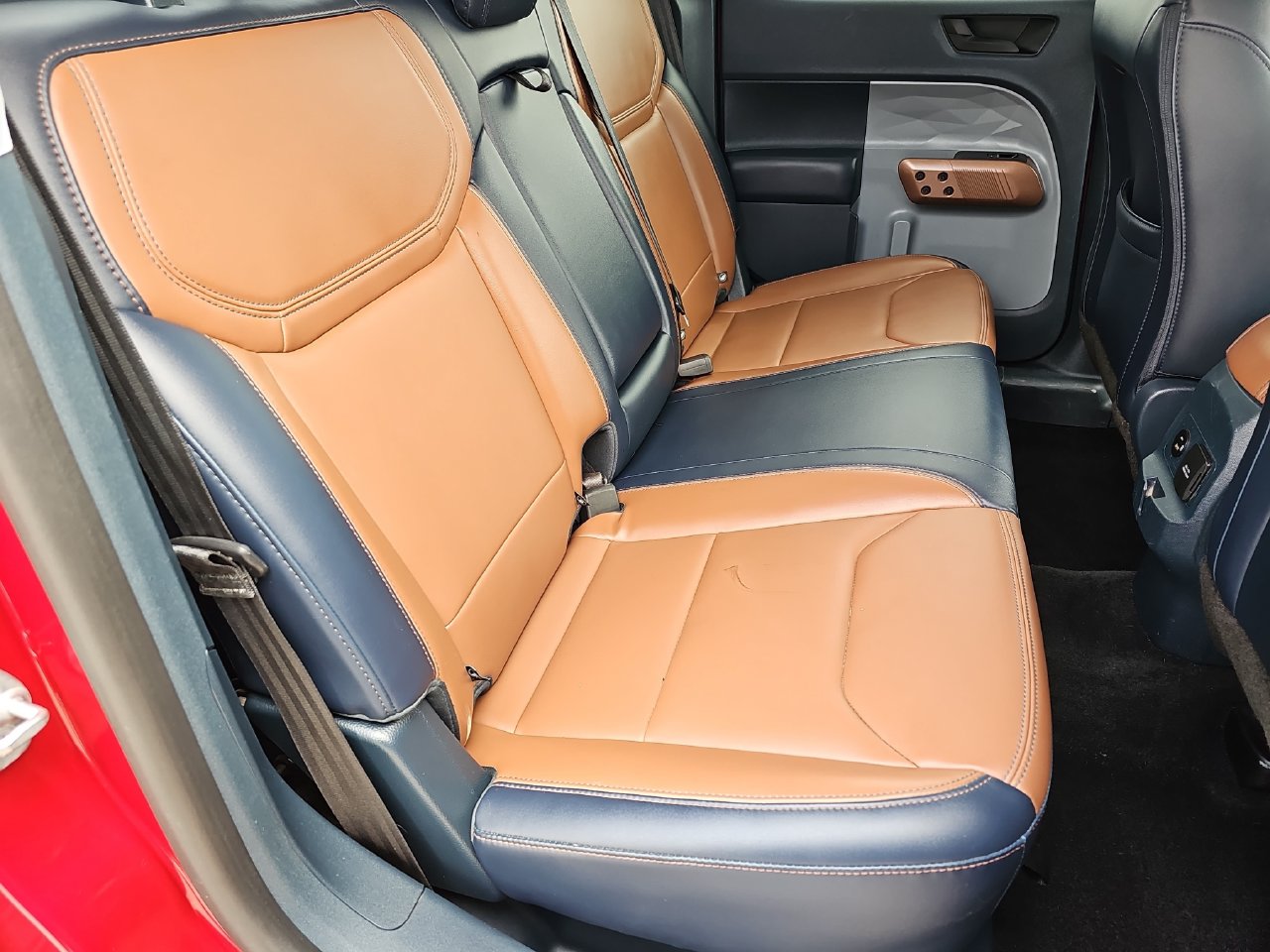 Used 2022 Red Metallic Ford Lariat image 16