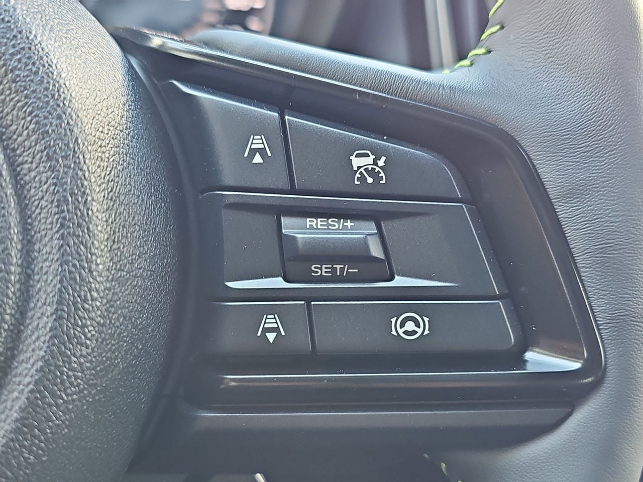 New 2026 Crystal White Pearl Subaru Onyx Edition Touring 7-Passenger image 19