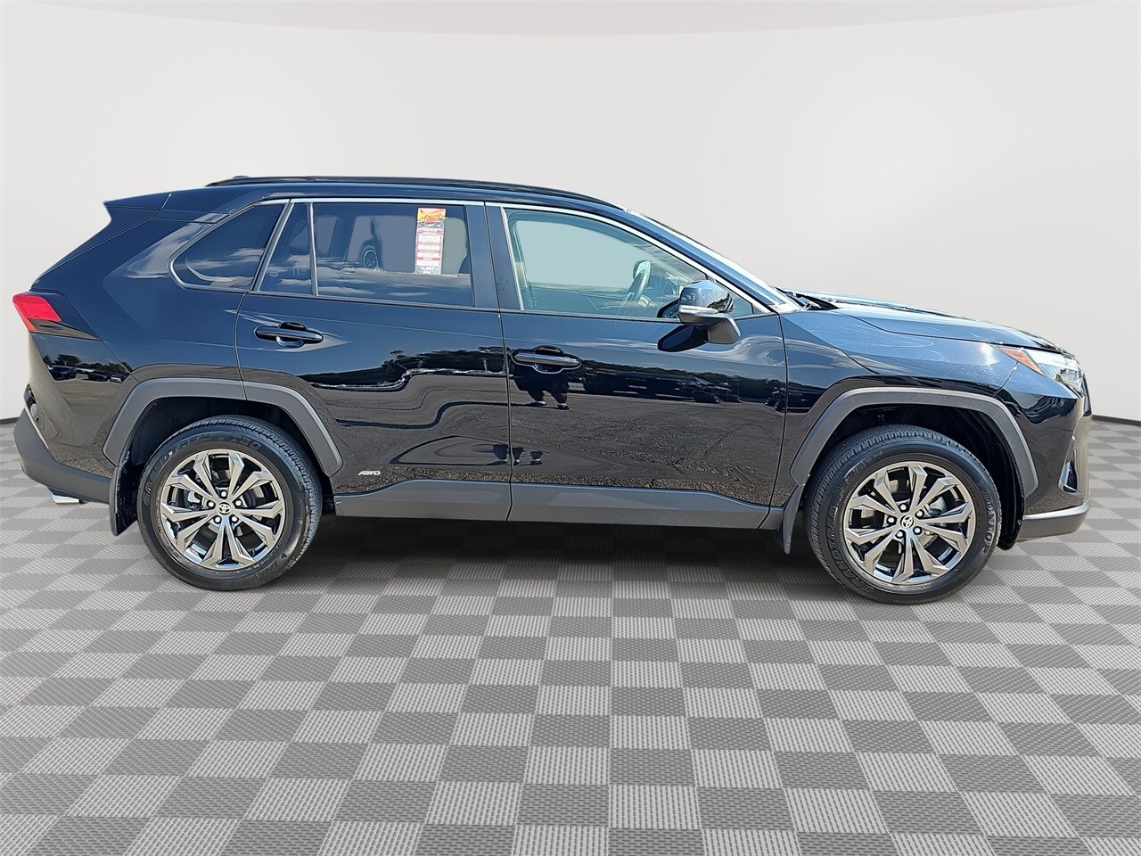 2022 Toyota RAV4 Hybrid XLE Premium photo 4