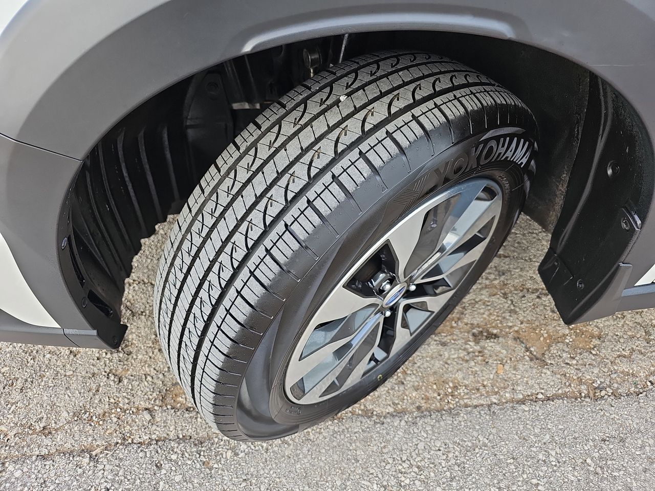 Certified Used 2023 Crystal White Pearl Subaru Limited image 39