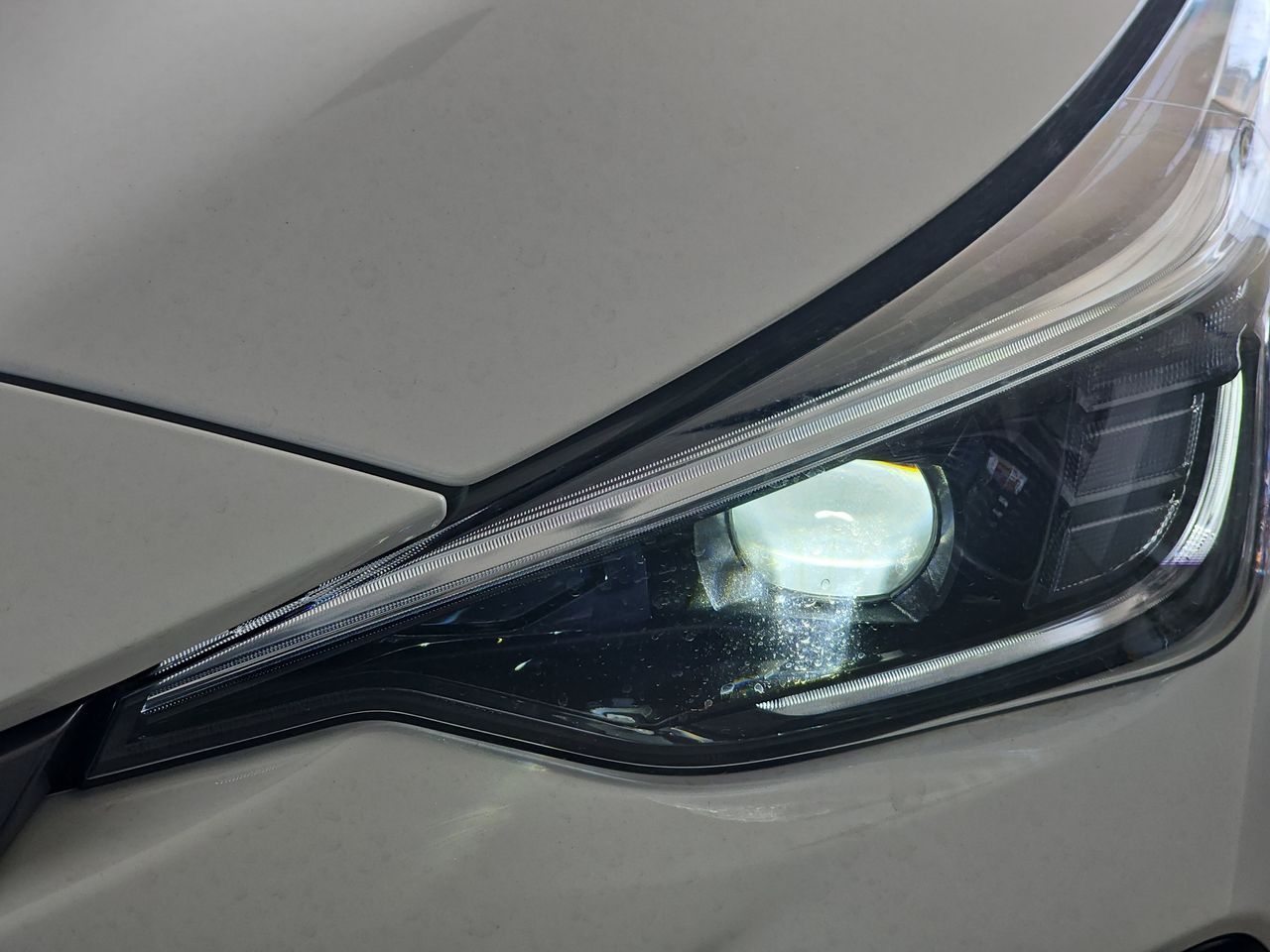 New 2026 Crystal White Pearl Subaru Limited image 33