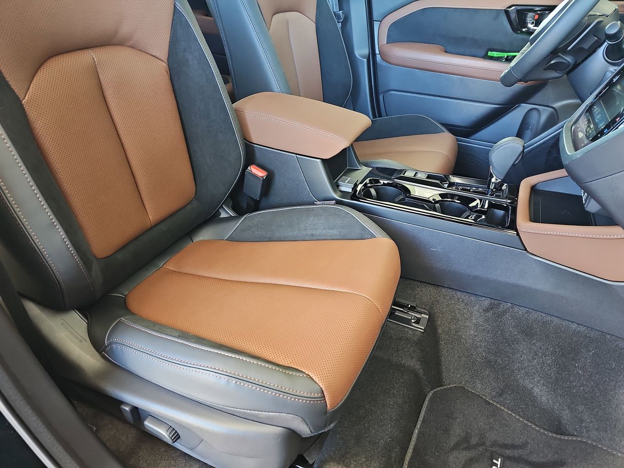 New 2026 Crystal Black Silica Subaru Touring image 10