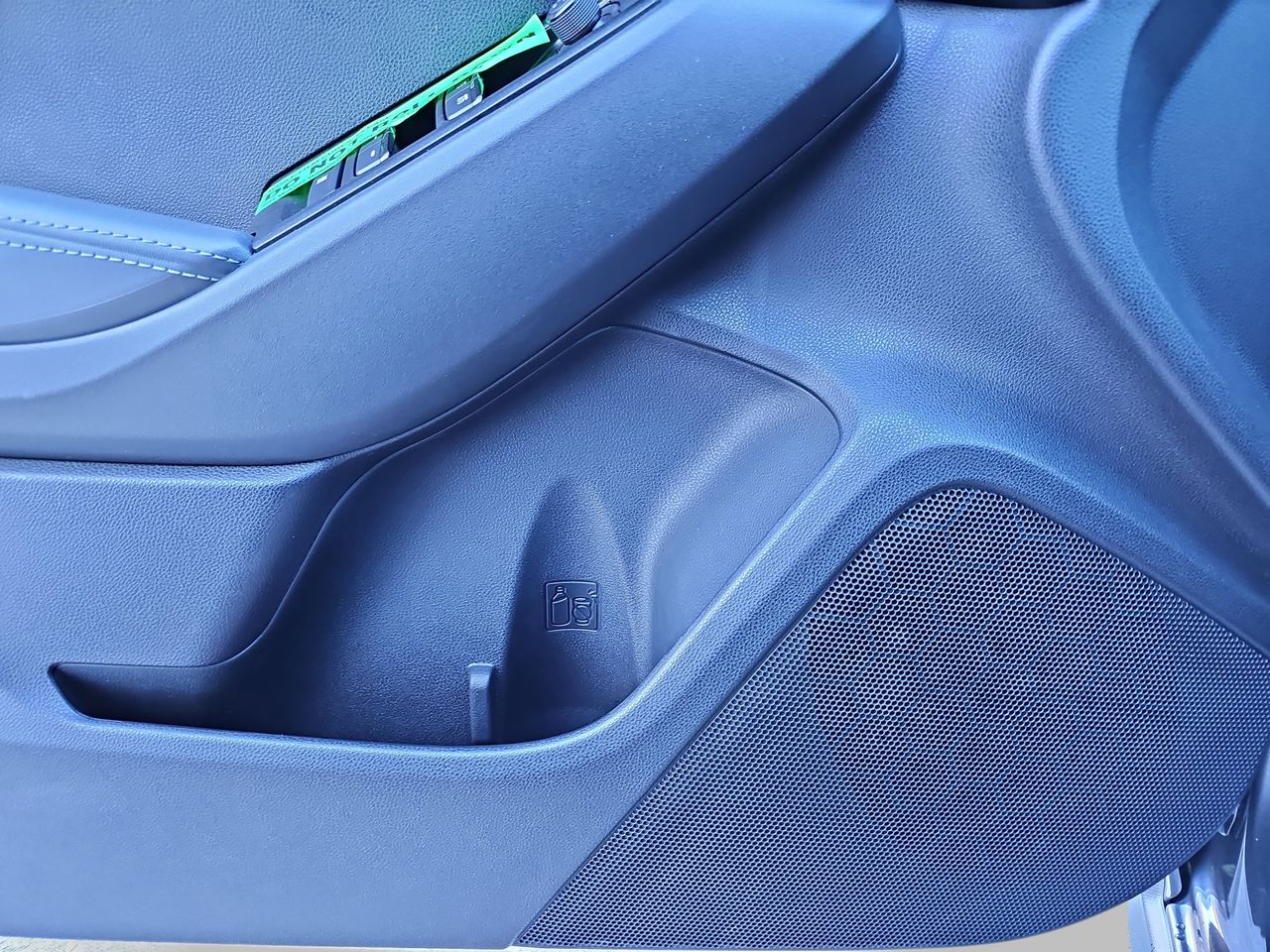 New 2026 Magnetite Gray/Crystal Black Silica Subaru Premium image 28