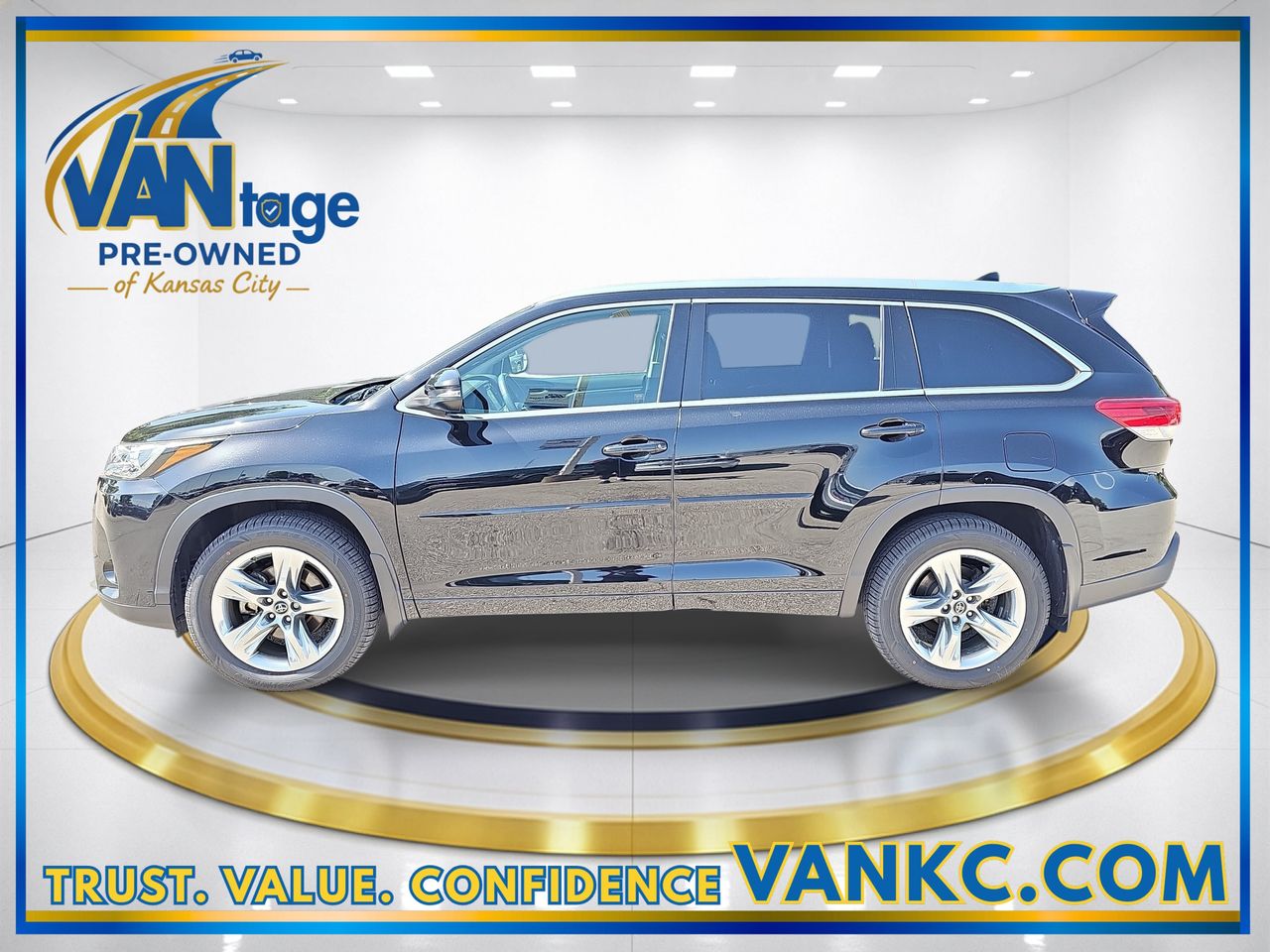 Used 2018 Midnight Black Metallic Toyota Limited image 10