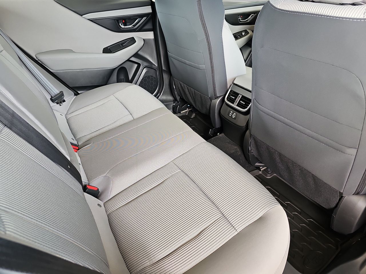 New 2025 Crystal White Pearl Subaru Premium image 11