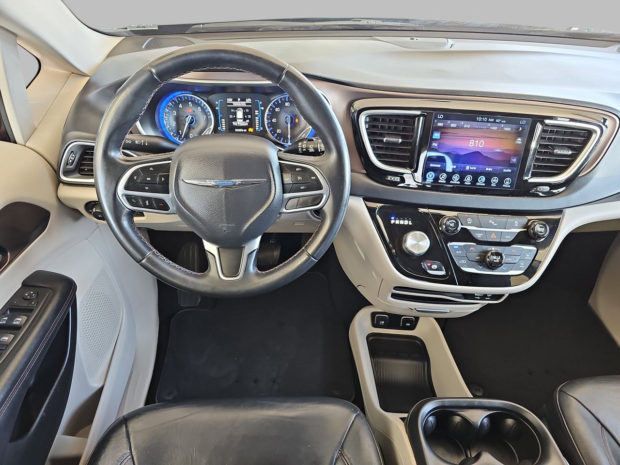 Used 2017 Dark Cordovan Pearlcoat Chrysler Touring L image 20