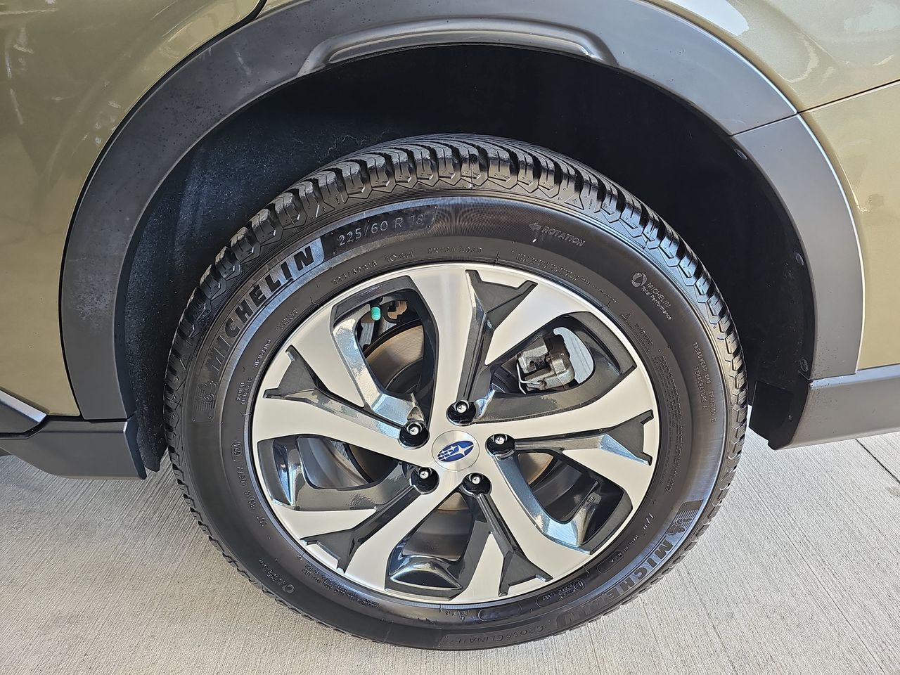 Used 2020 Green Metallic Subaru Limited image 42