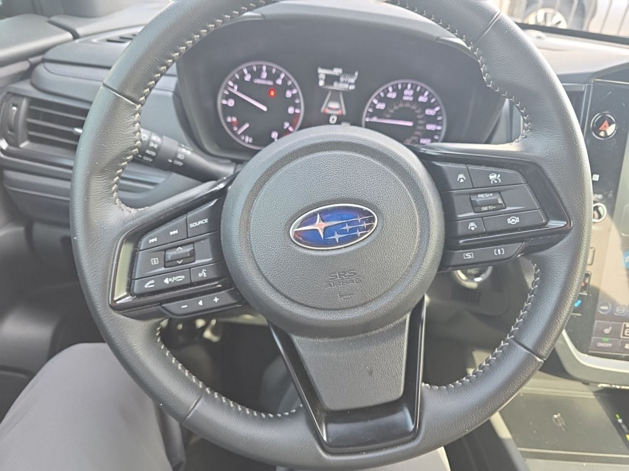 Used 2025 River Rock Pearl Subaru Premium image 6