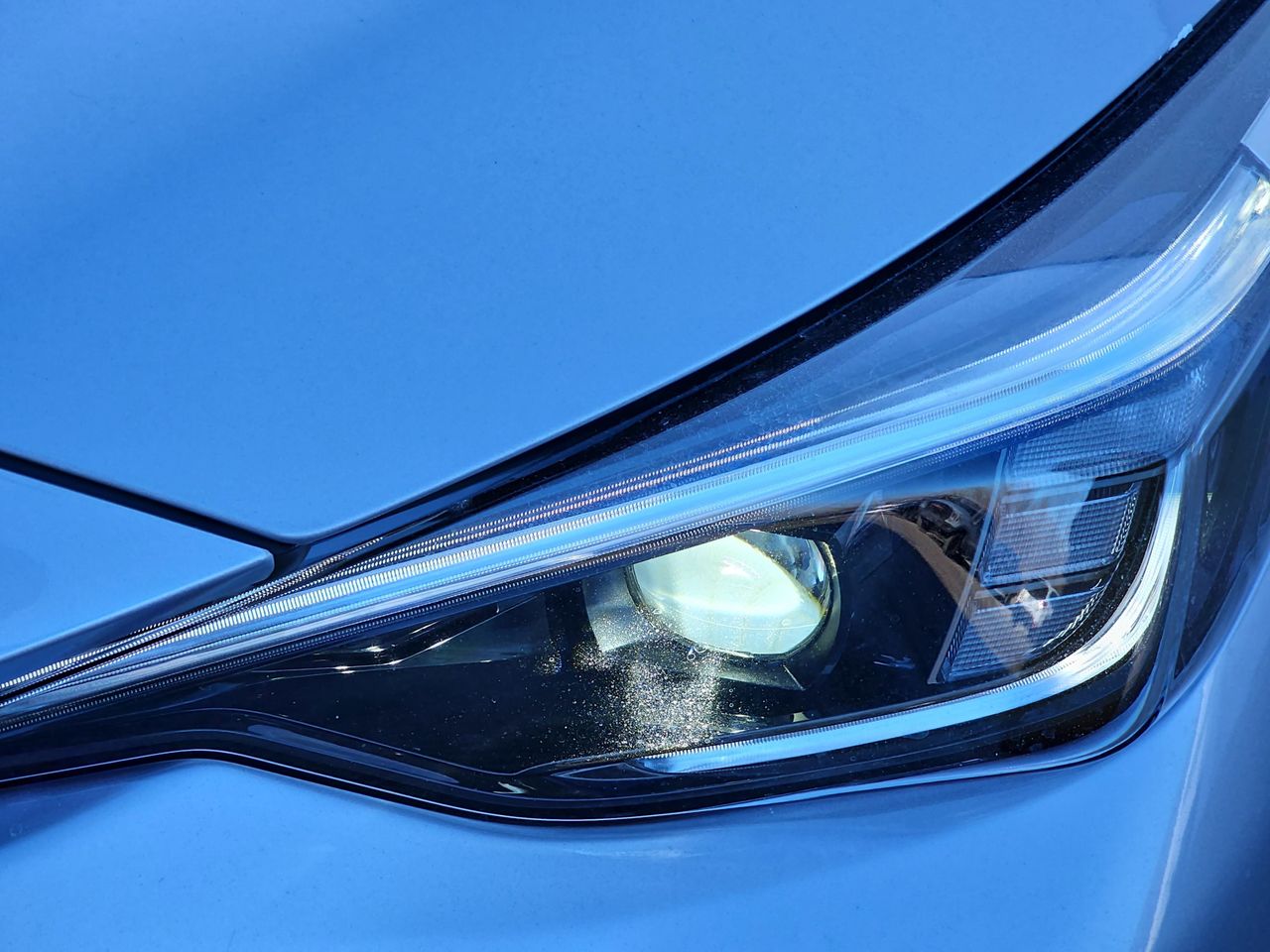 New 2026 Ice Silver Subaru Limited Hybrid image 31