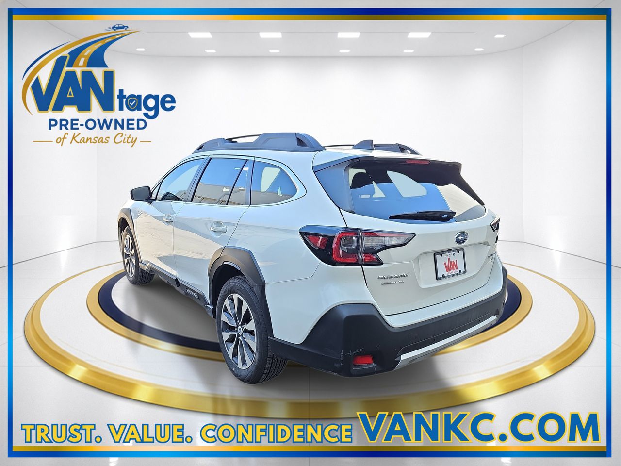 Certified Used 2025 Crystal White Subaru Limited image 9