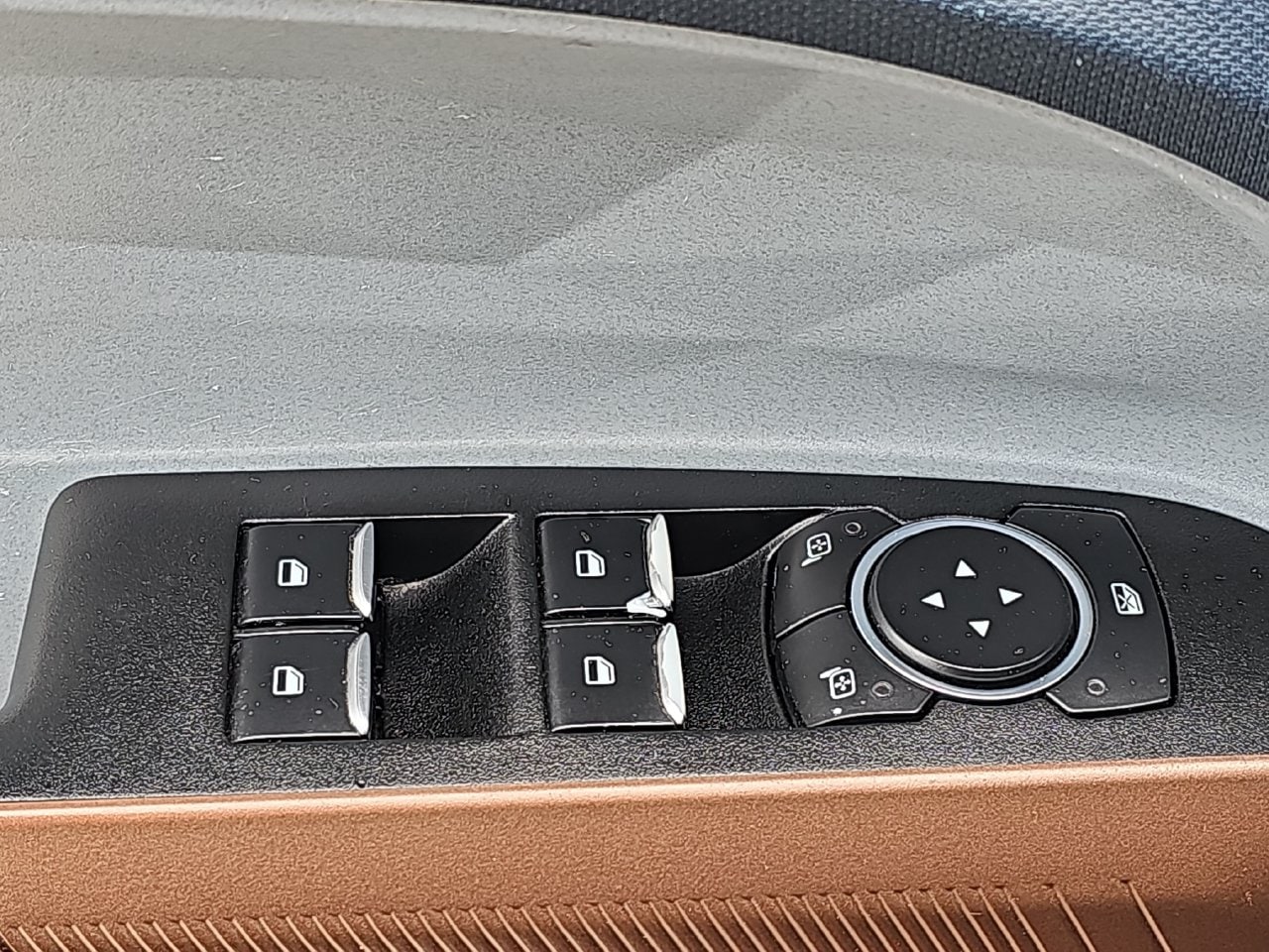 Used 2022 Red Metallic Ford Lariat image 31