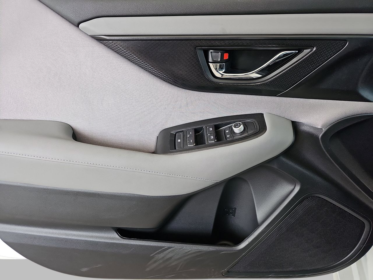 Certified Used 2025 Crystal White Pearl Subaru Premium image 30