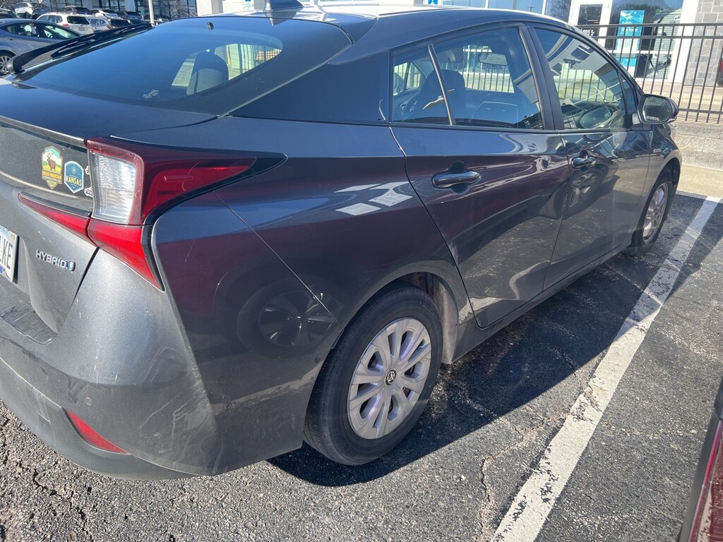 Used 2021 Toyota Prius LE Hatchback