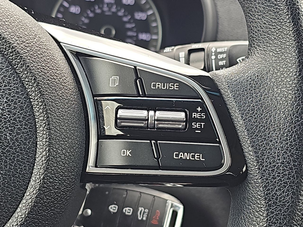 Used 2019 Snow White Pearl Kia LX image 23