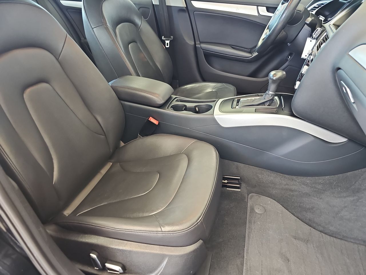Used 2013 Brilliant Black Audi 2.0T Premium image 13