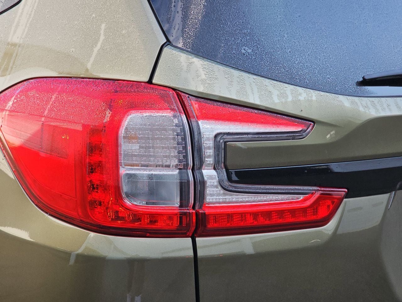 Certified Used 2025 Green Metallic Subaru Onyx Edition Touring image 38