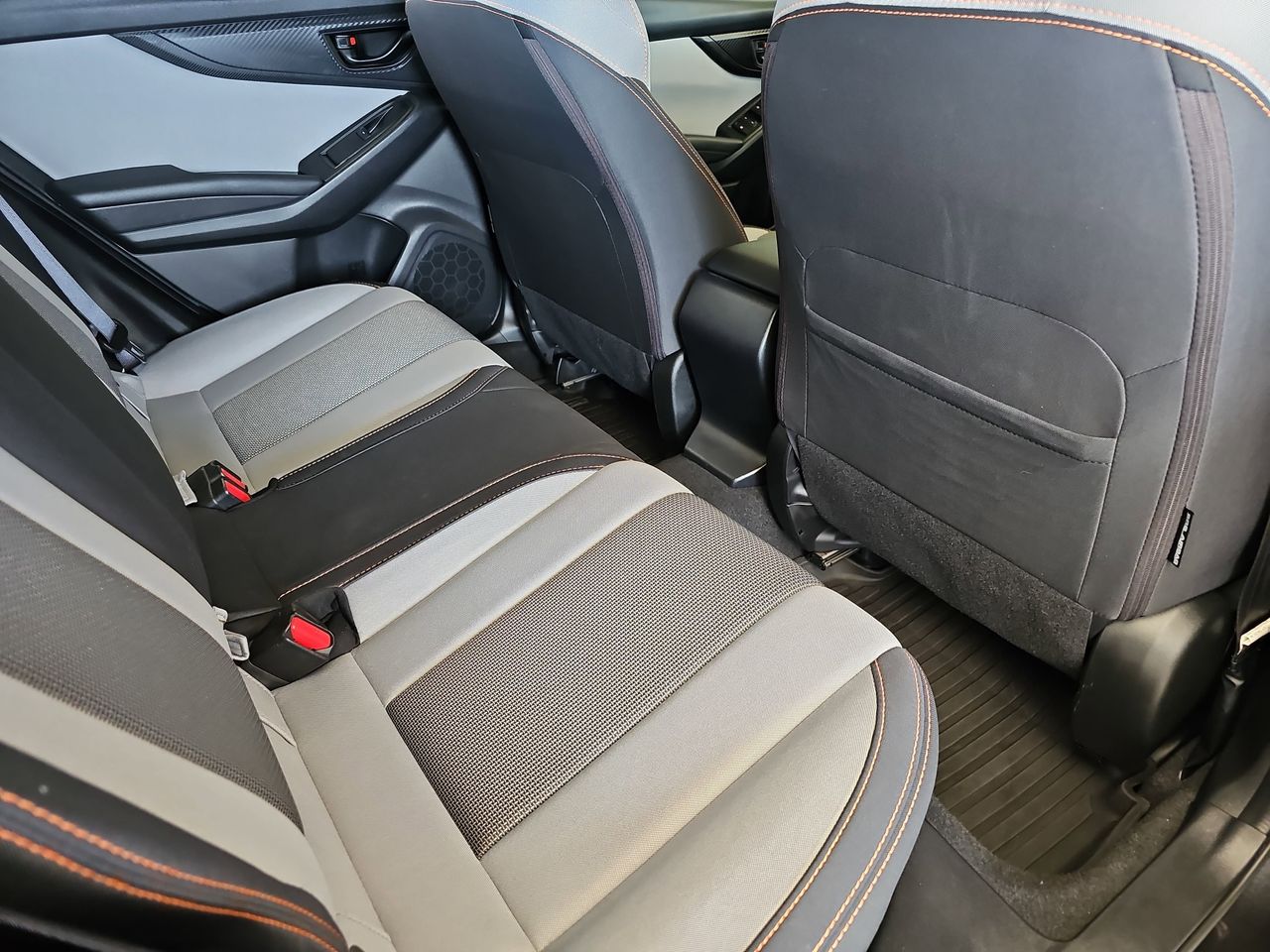 Used 2018 Dark Gray Metallic Subaru 2.0i Premium image 14