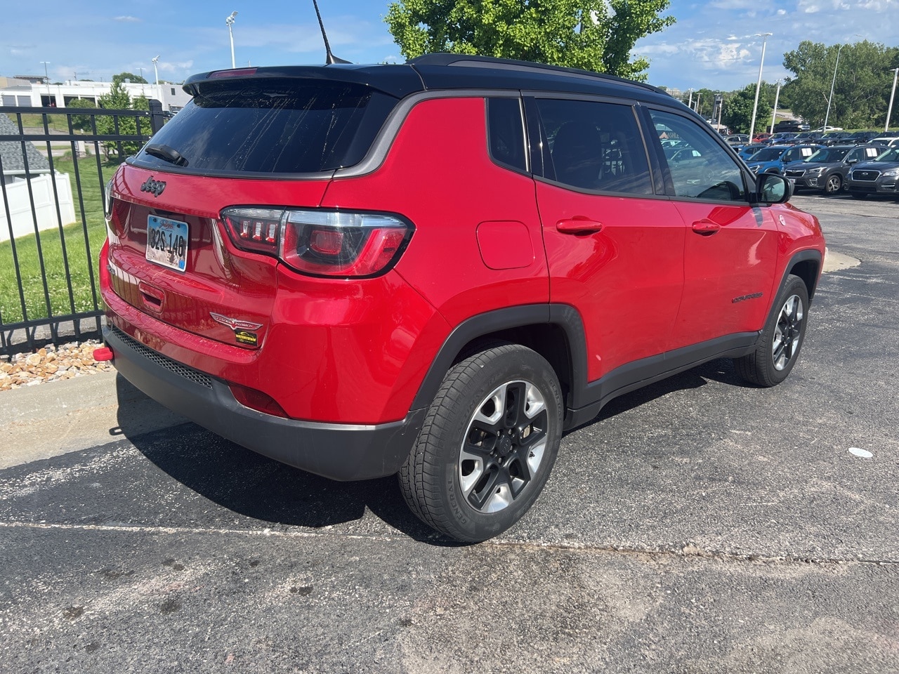 Used 2018 Jeep Compass Trailhawk with VIN 3C4NJDDB6JT239871 for sale in Kansas City
