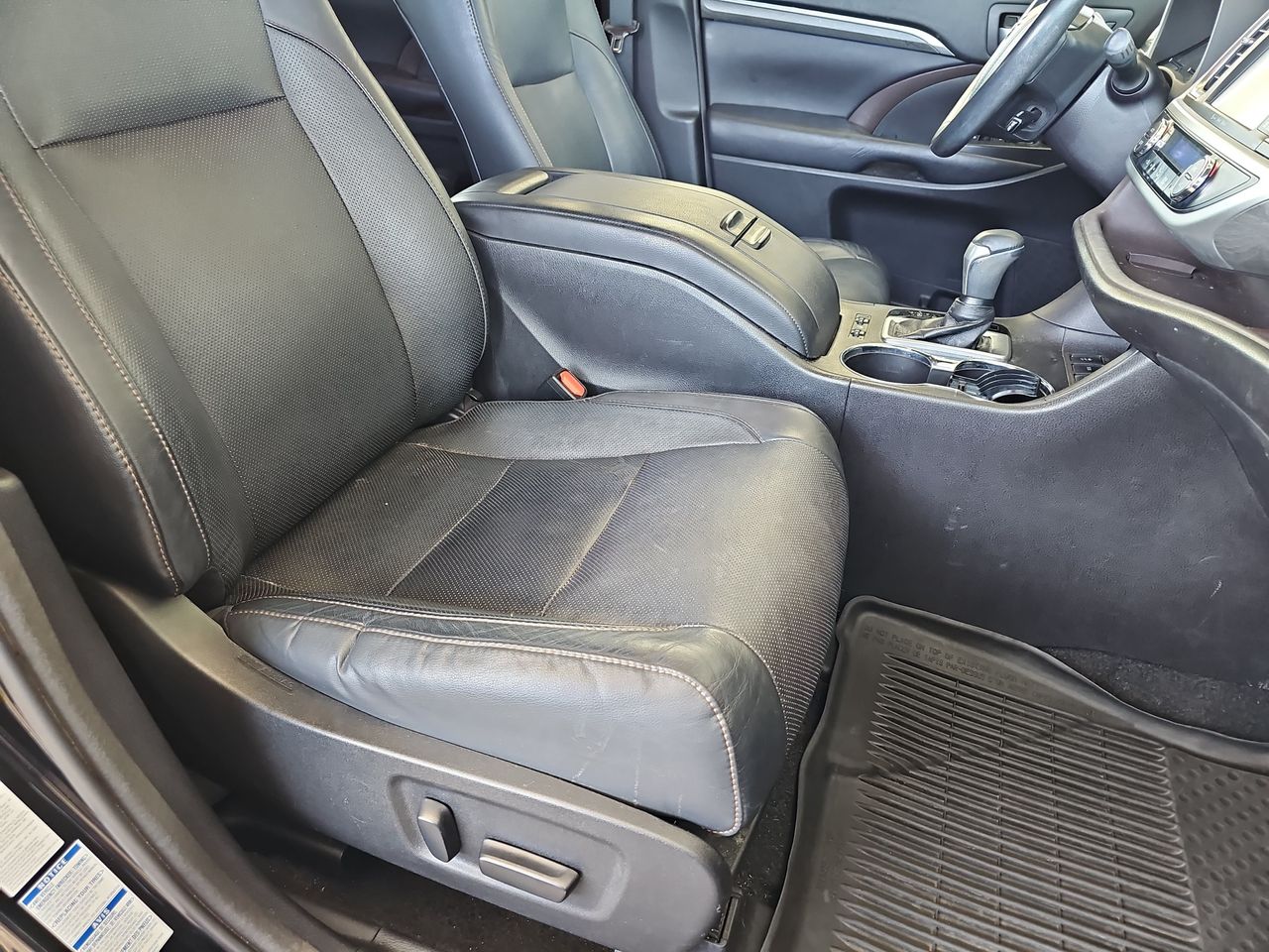 Used 2018 Midnight Black Metallic Toyota Limited image 13