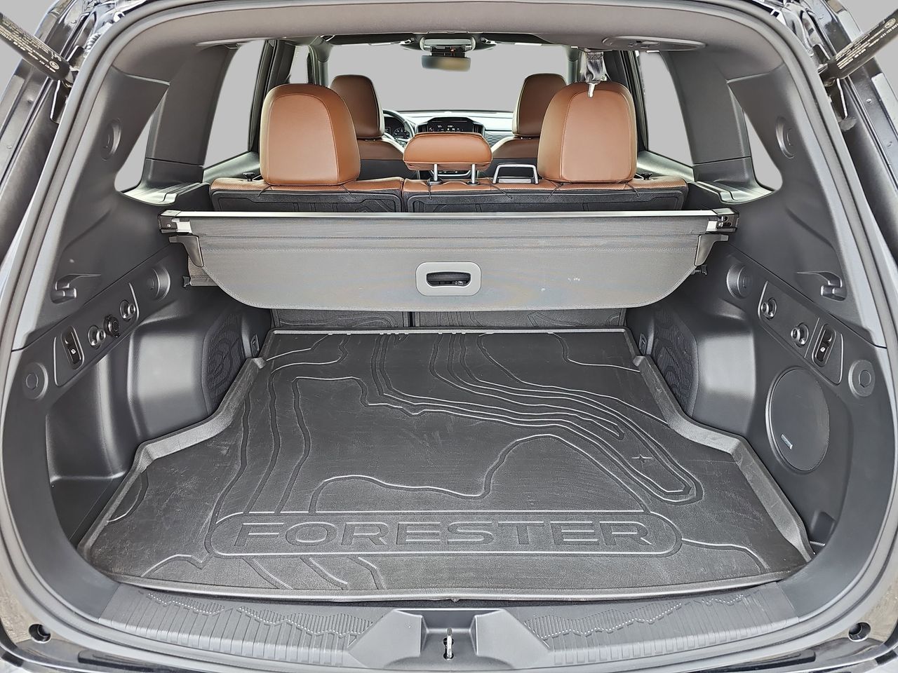 Used 2025 Crystal Black Silica Subaru Touring image 15