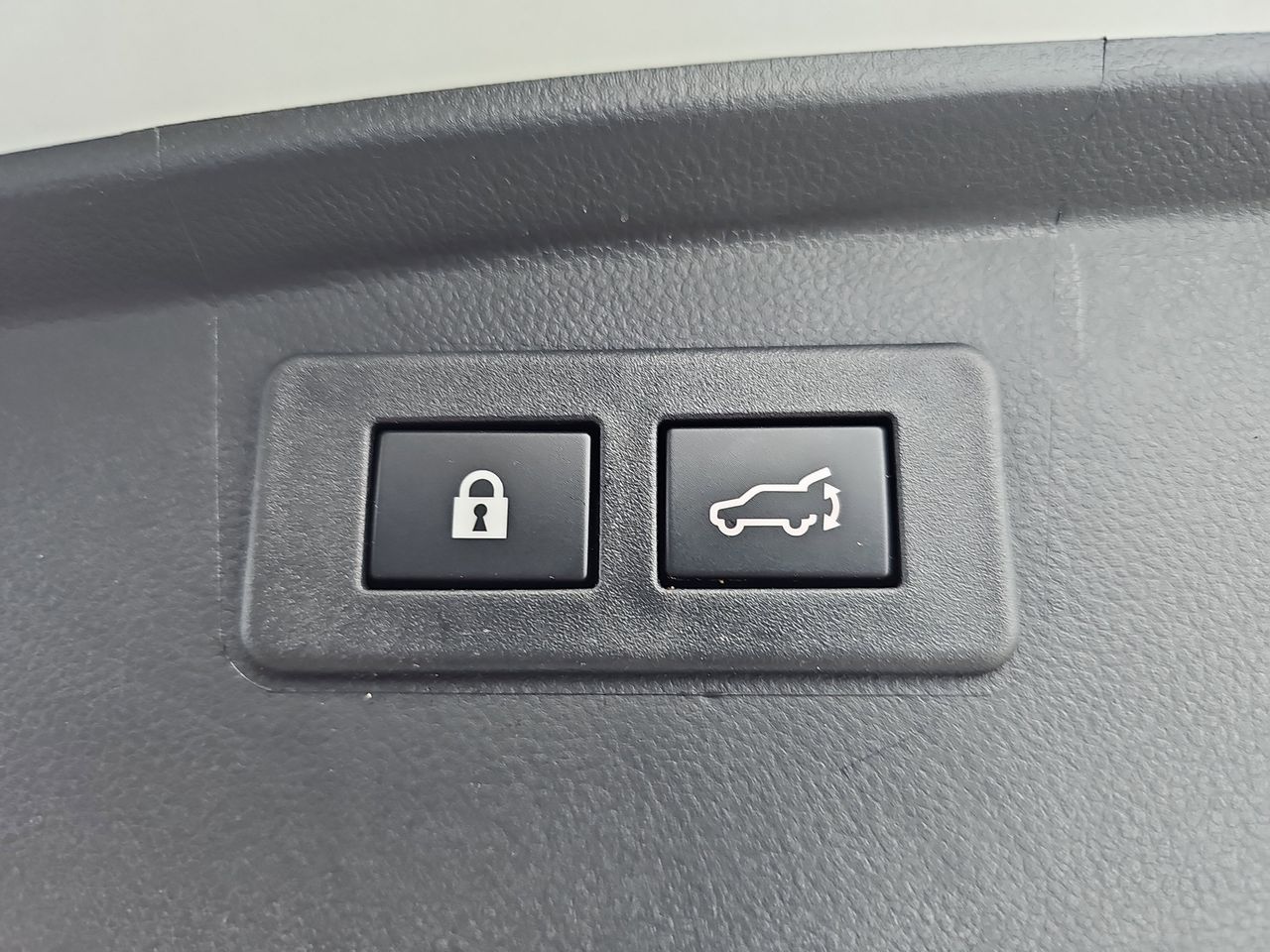 Certified Used 2025 Crystal White Subaru Limited image 16