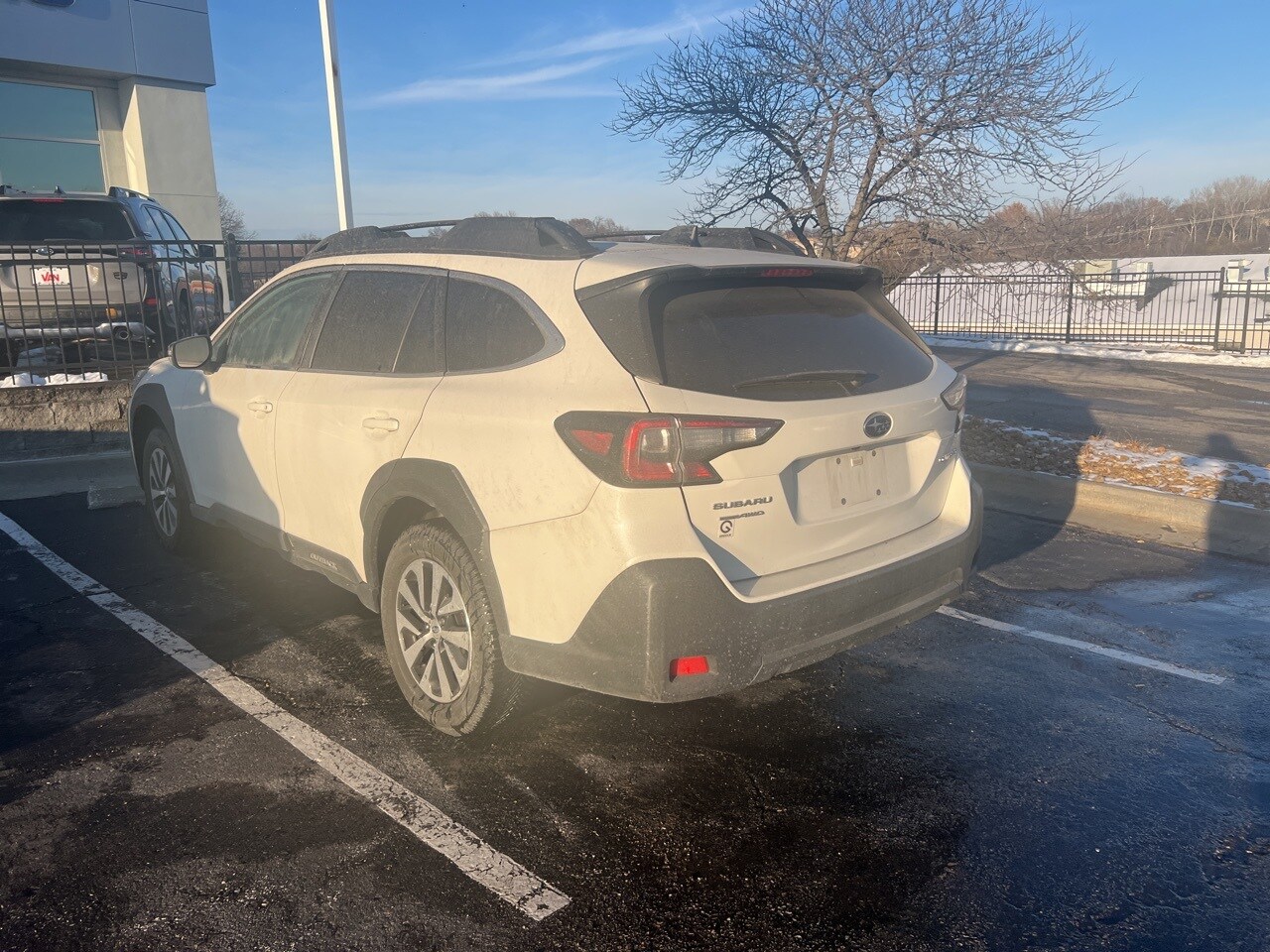 2023 Subaru Outback Premium photo 4