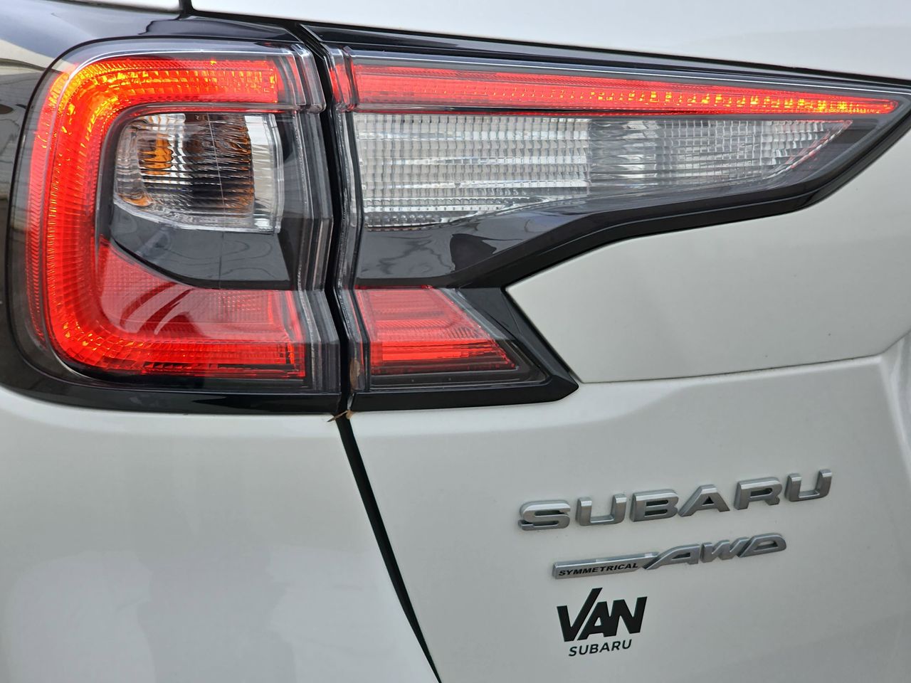 Certified Used 2023 Crystal White Pearl Subaru Limited image 41