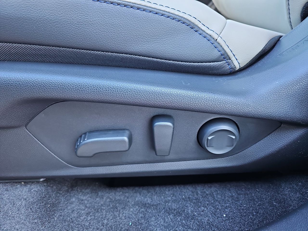 New 2026 Daybreak Blue Pearl Subaru Limited image 31