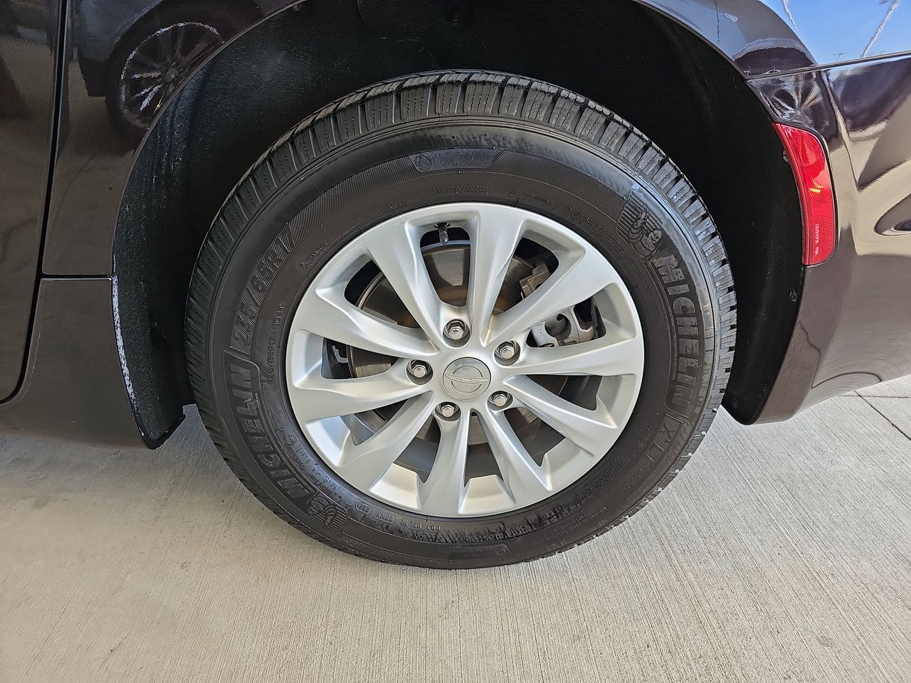 Used 2017 Dark Cordovan Pearlcoat Chrysler Touring L image 39