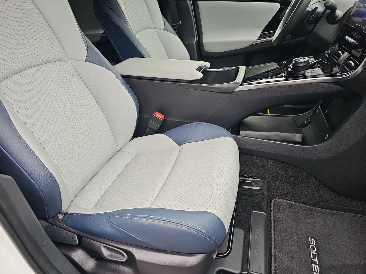 Certified Used 2023 Cosmic White Subaru Touring image 13