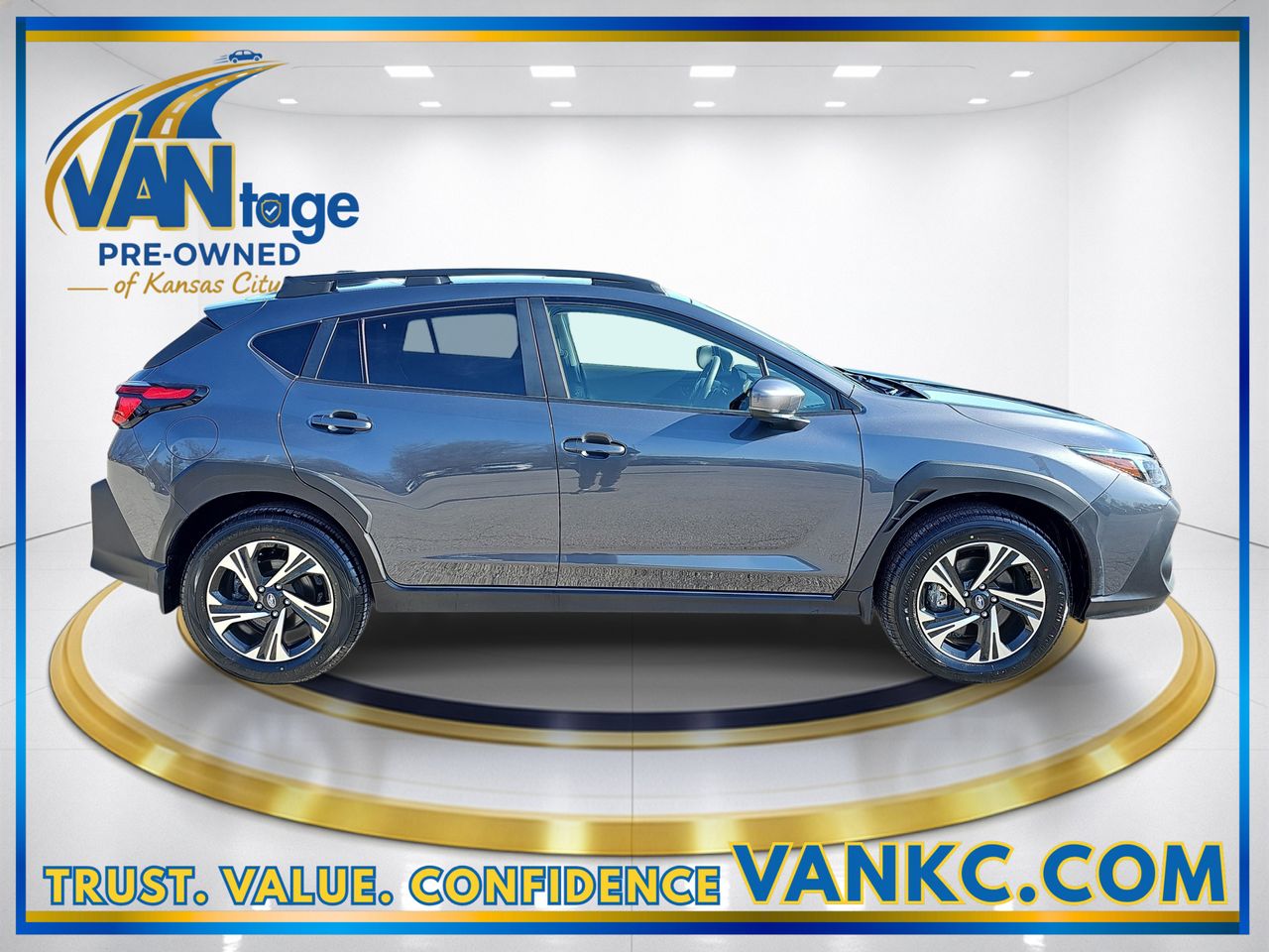 Used 2024 Gray Metallic Subaru Premium image 5