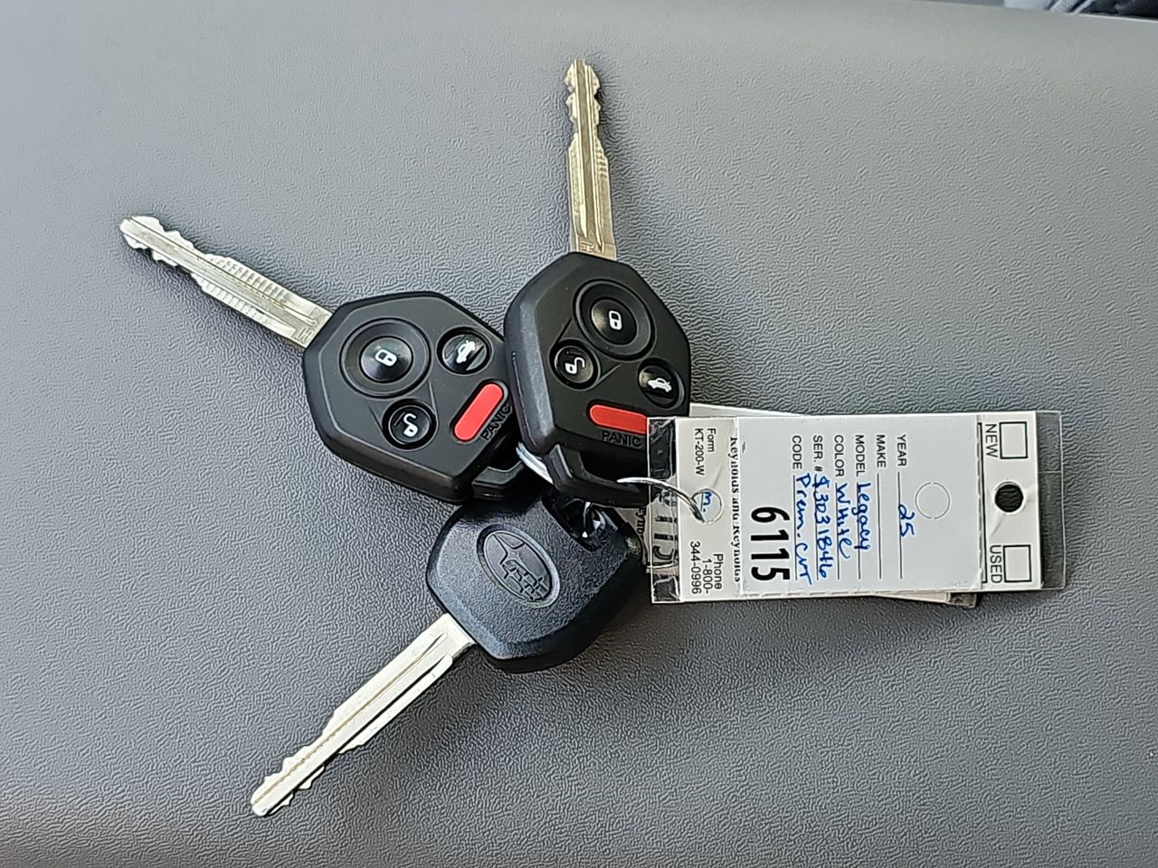 Used 2025 Crystal White Pearl Subaru Premium image 38