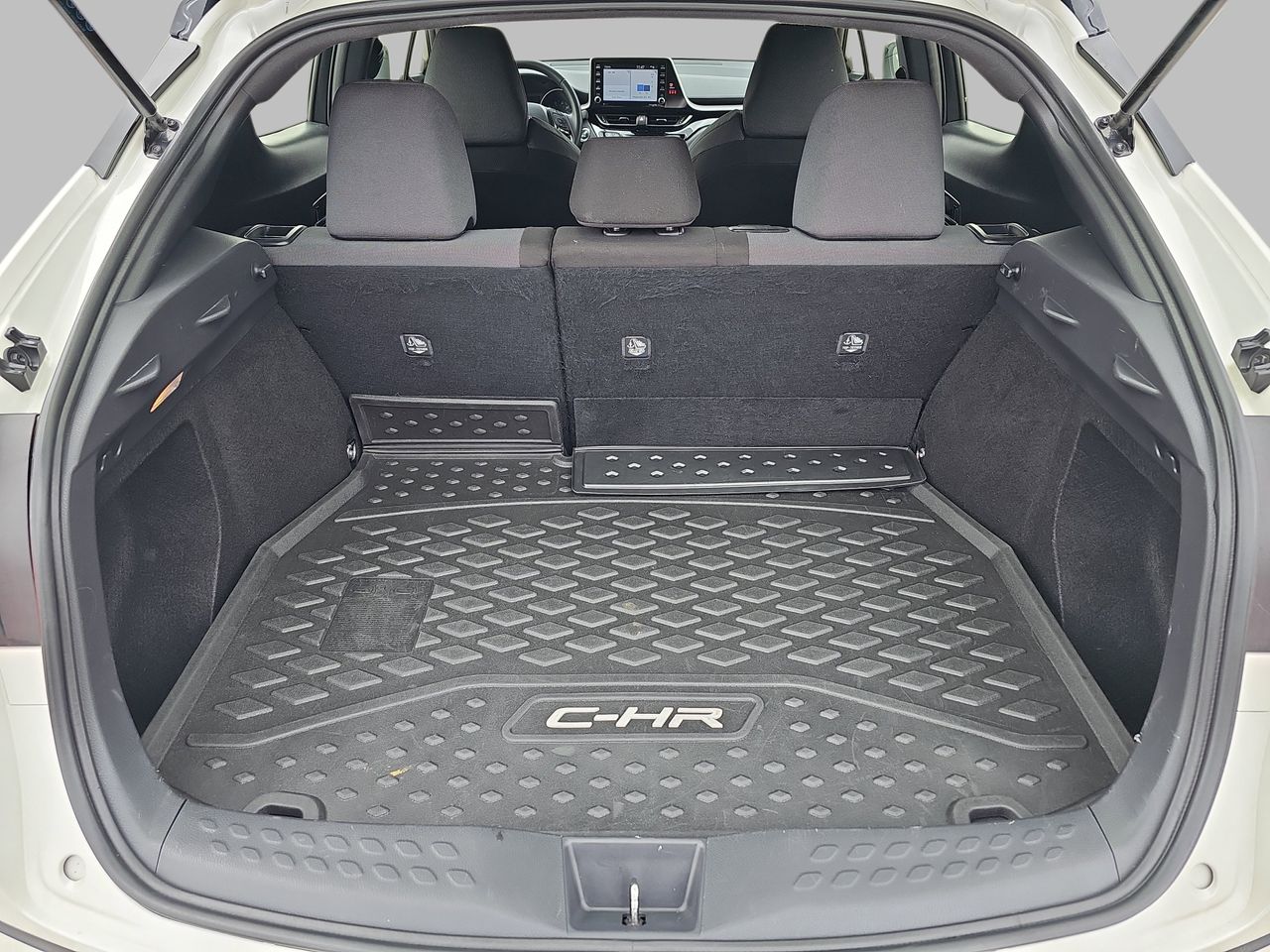 Used 2021 Blizzard Pearl w Black Roof Toyota Nightshade image 15