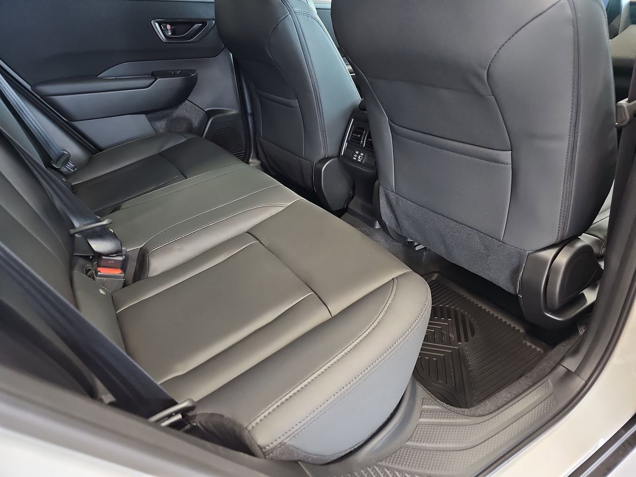 New 2026 Crystal White Pearl Subaru Premium image 11