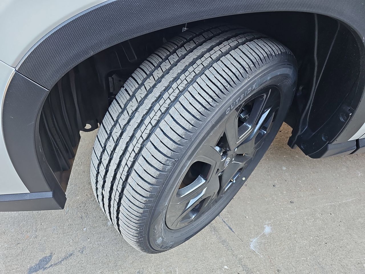 New 2026 Crystal White Pearl Subaru Onyx Edition Touring 7-Passenger image 36