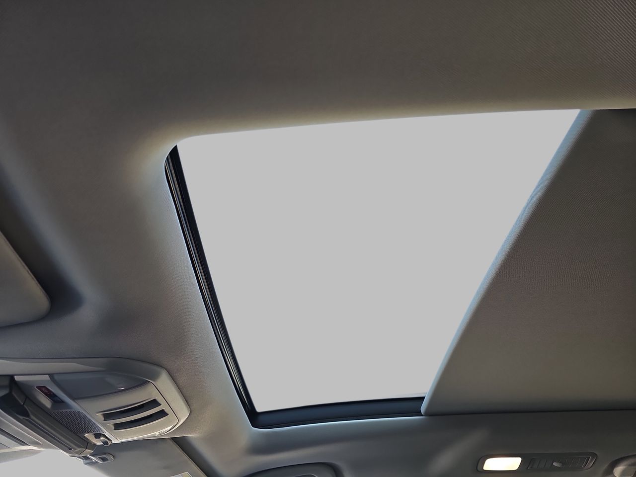 2026 Subaru Ascent Limited - Photo 35