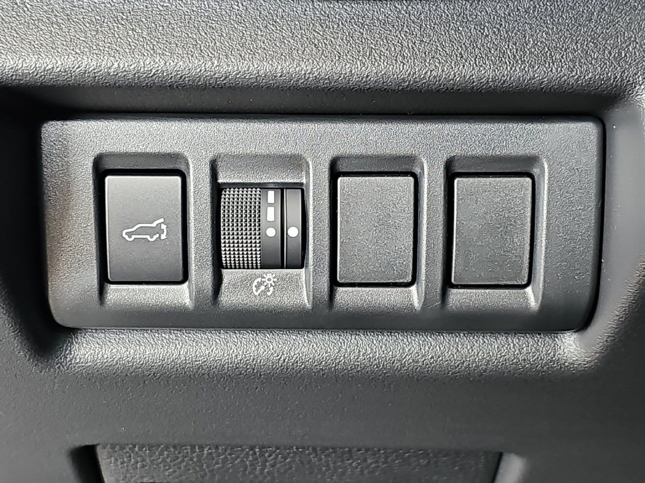 New 2026 Ice Silver Subaru Limited image 27