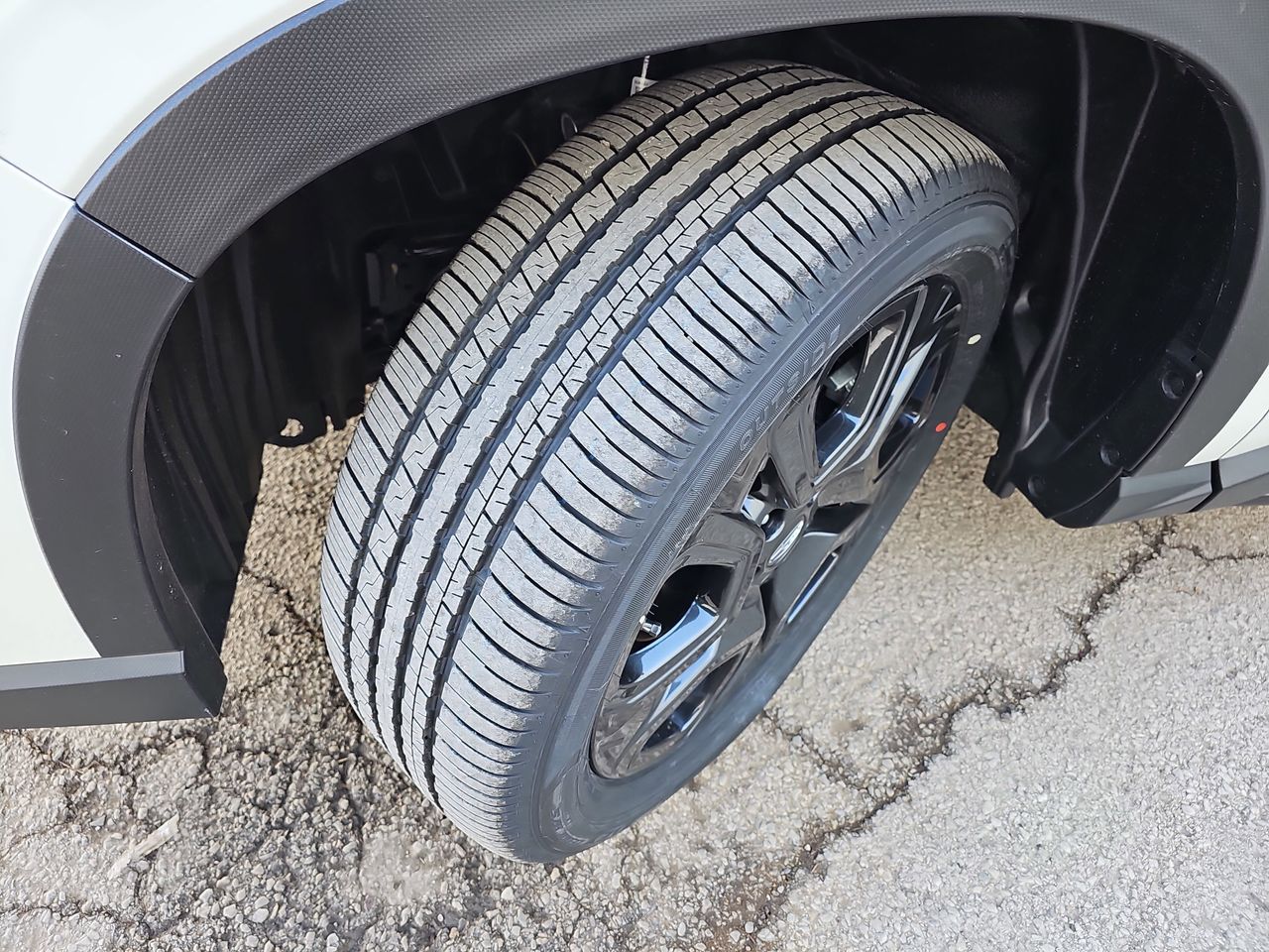 New 2026 Crystal White Pearl Subaru Onyx Edition Touring 7-Passenger image 35