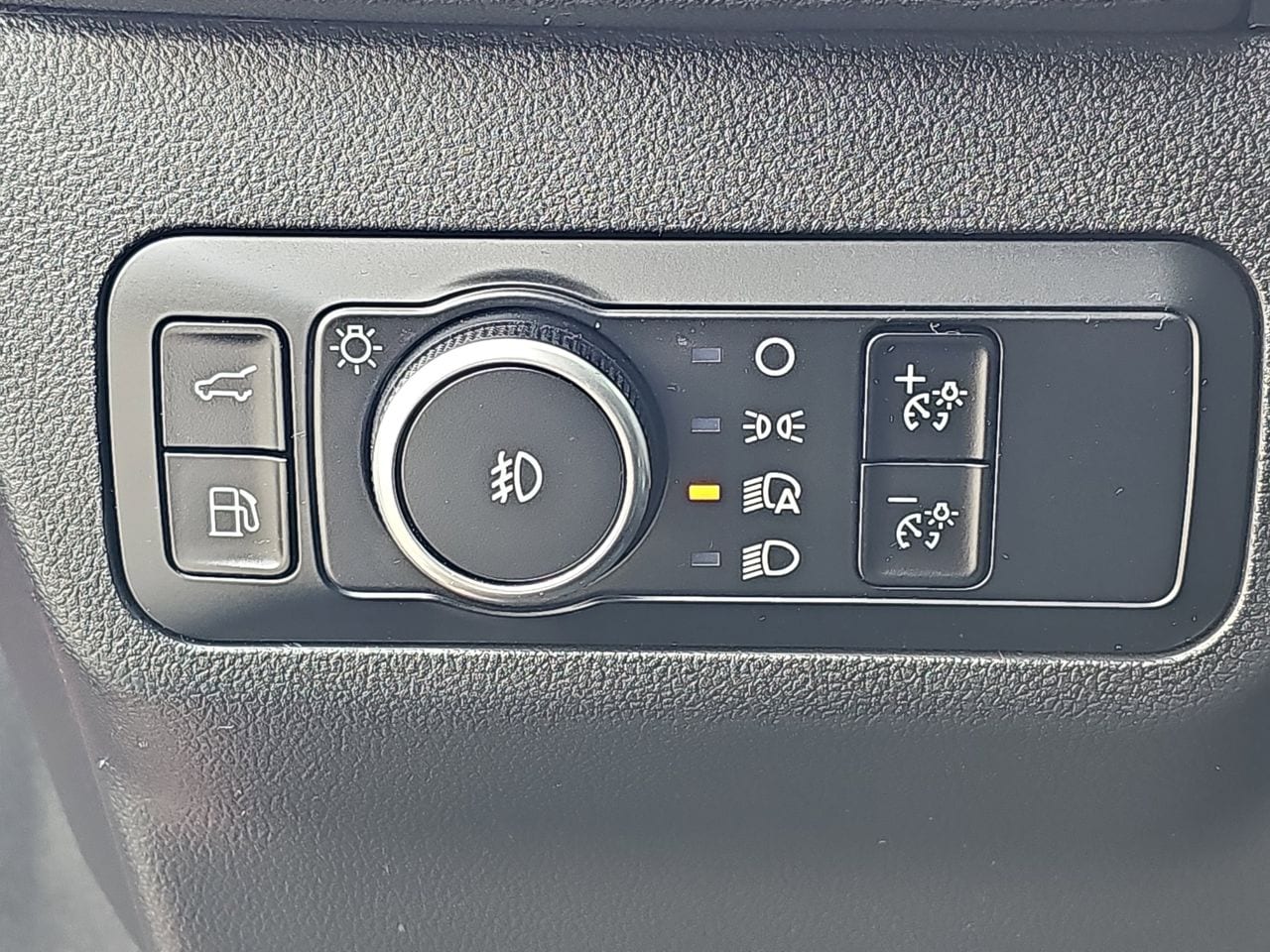 Used 2023 Red Metallic Ford Base image 31