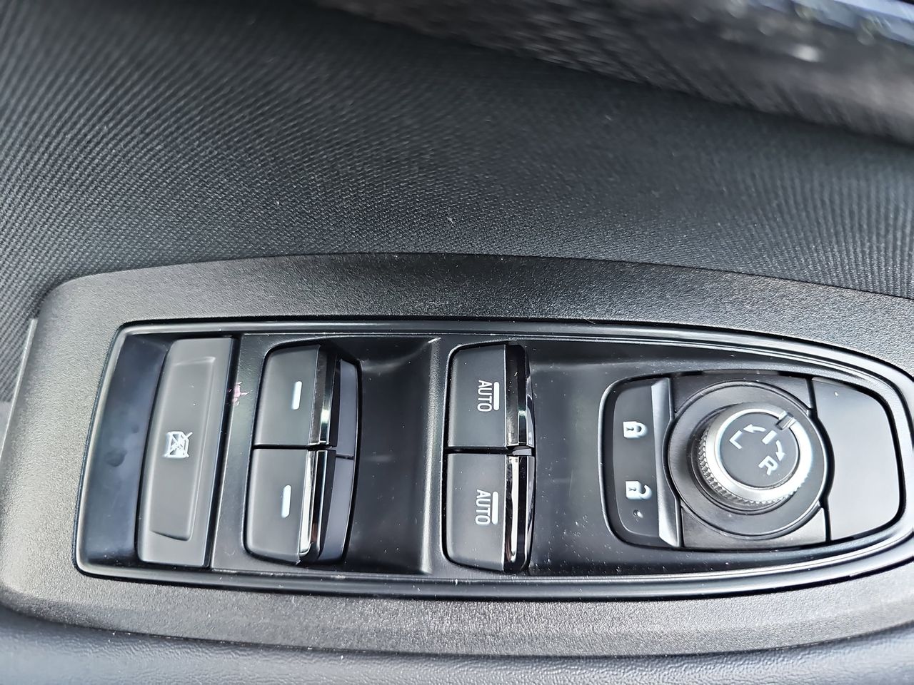 Certified Used 2025 Crystal White Pearl Subaru Premium image 32