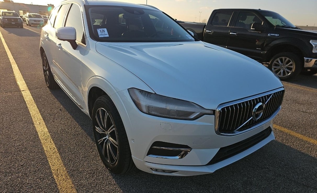 Used 2019 Volvo XC60 Inscription with VIN LYV102DL3KB288607 for sale in Kansas City