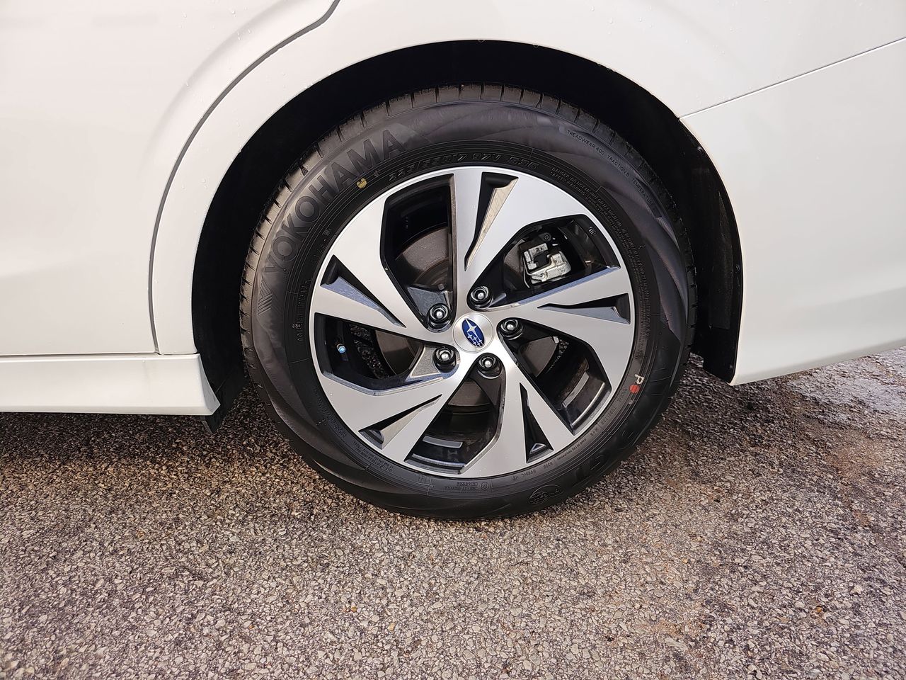 Used 2025 Crystal White Pearl Subaru Premium image 36