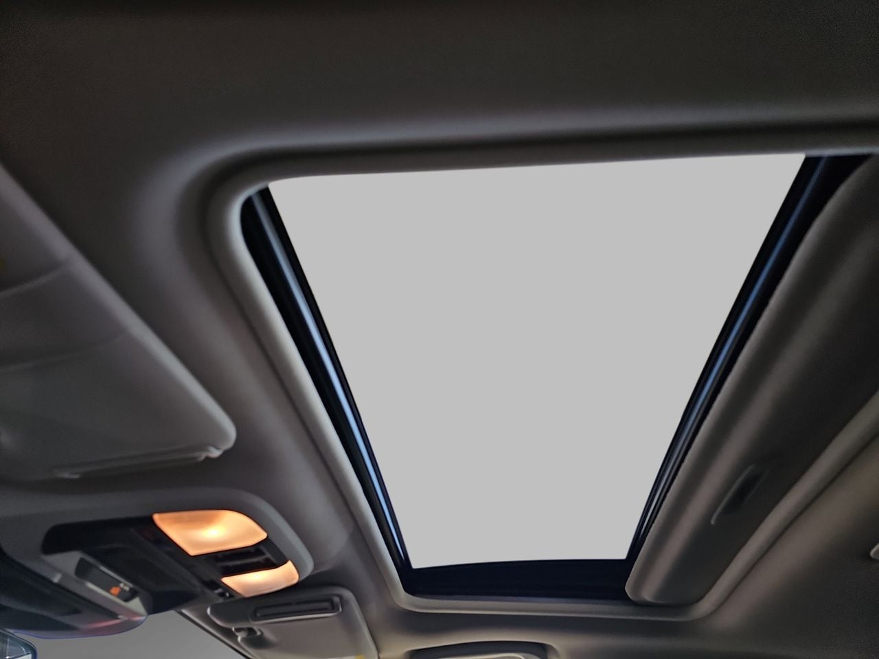 Used 2024 Gray Metallic Subaru Premium image 34