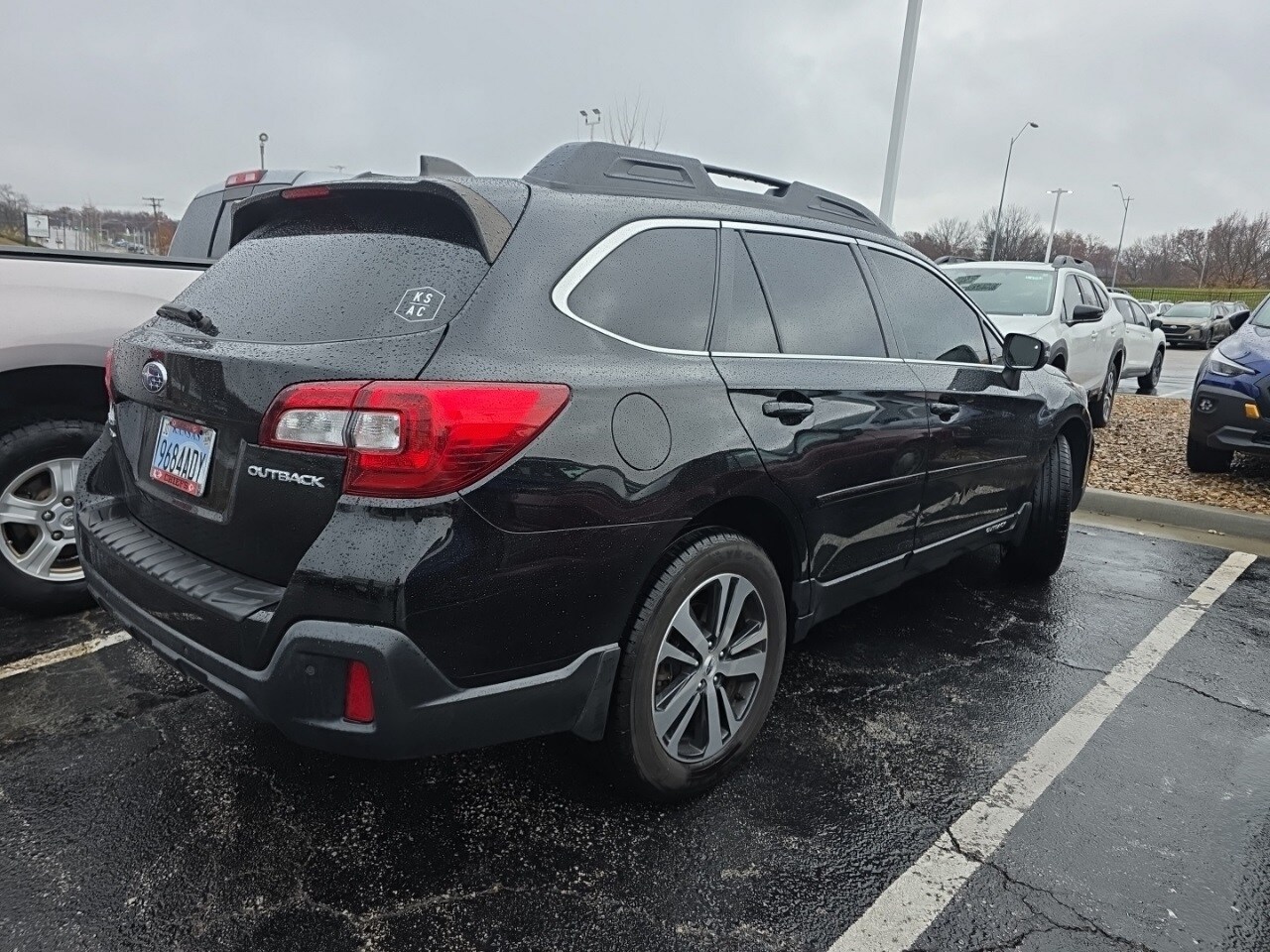2018 Subaru Outback 2.5i Limited photo 4