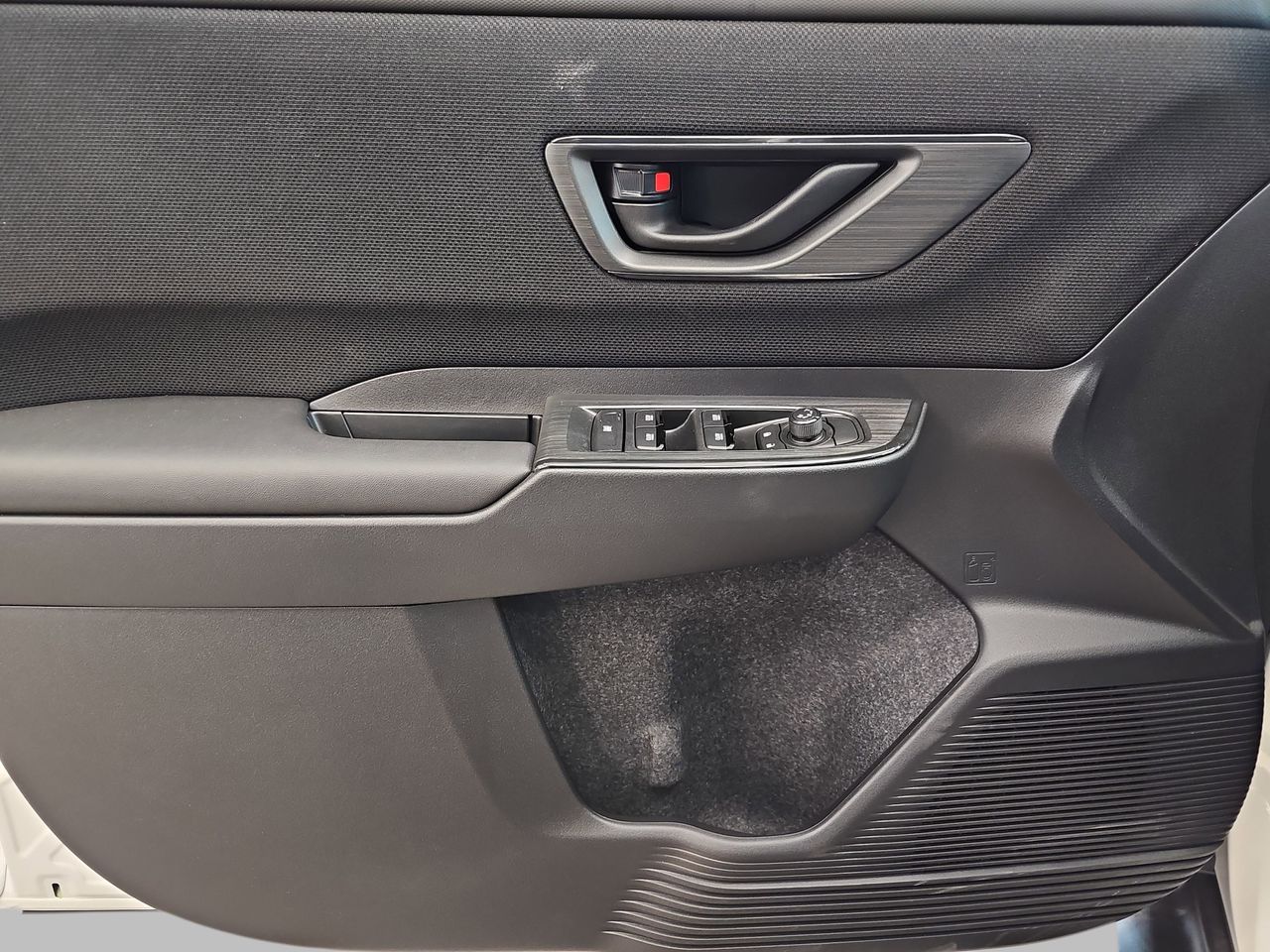 New 2026 Crystal White Pearl Subaru Premium image 27