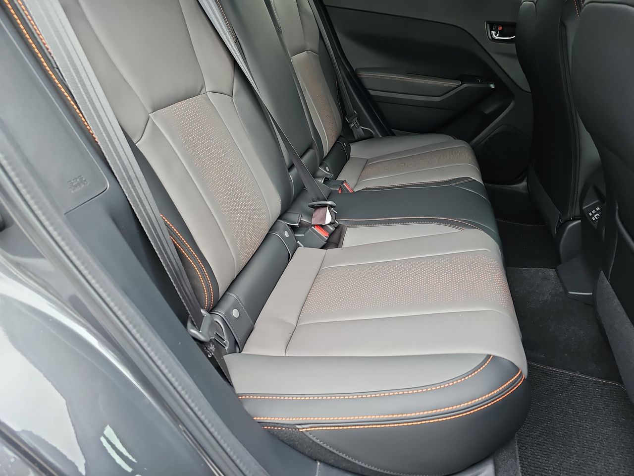 New 2026 Magnetite Gray/Crystal Black Silica Subaru Limited image 14